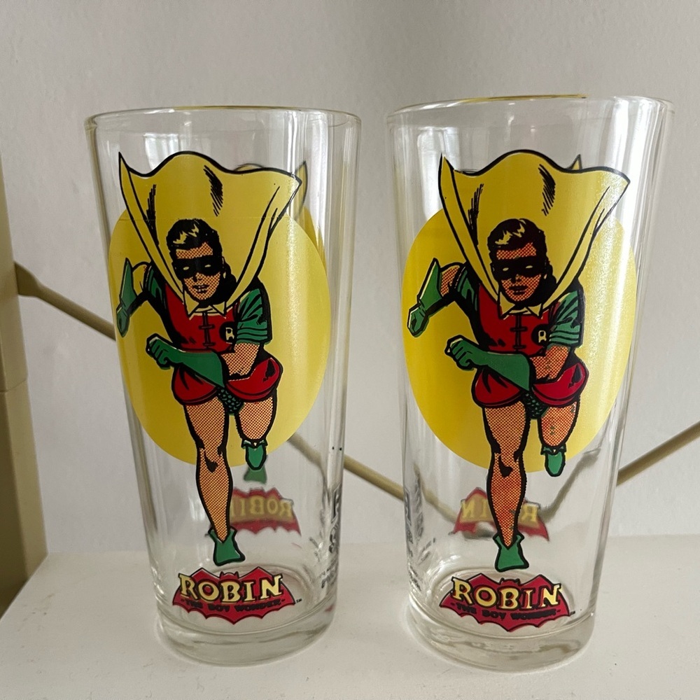 Vintage 1970s Pepsi Robin from Batman and Robin Glass Set Retro Collectors